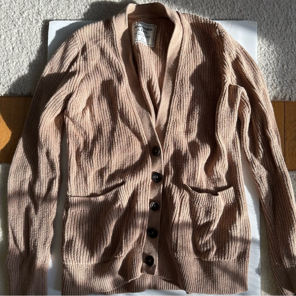 A&F Classic Cardigan - Picture 4 of 4